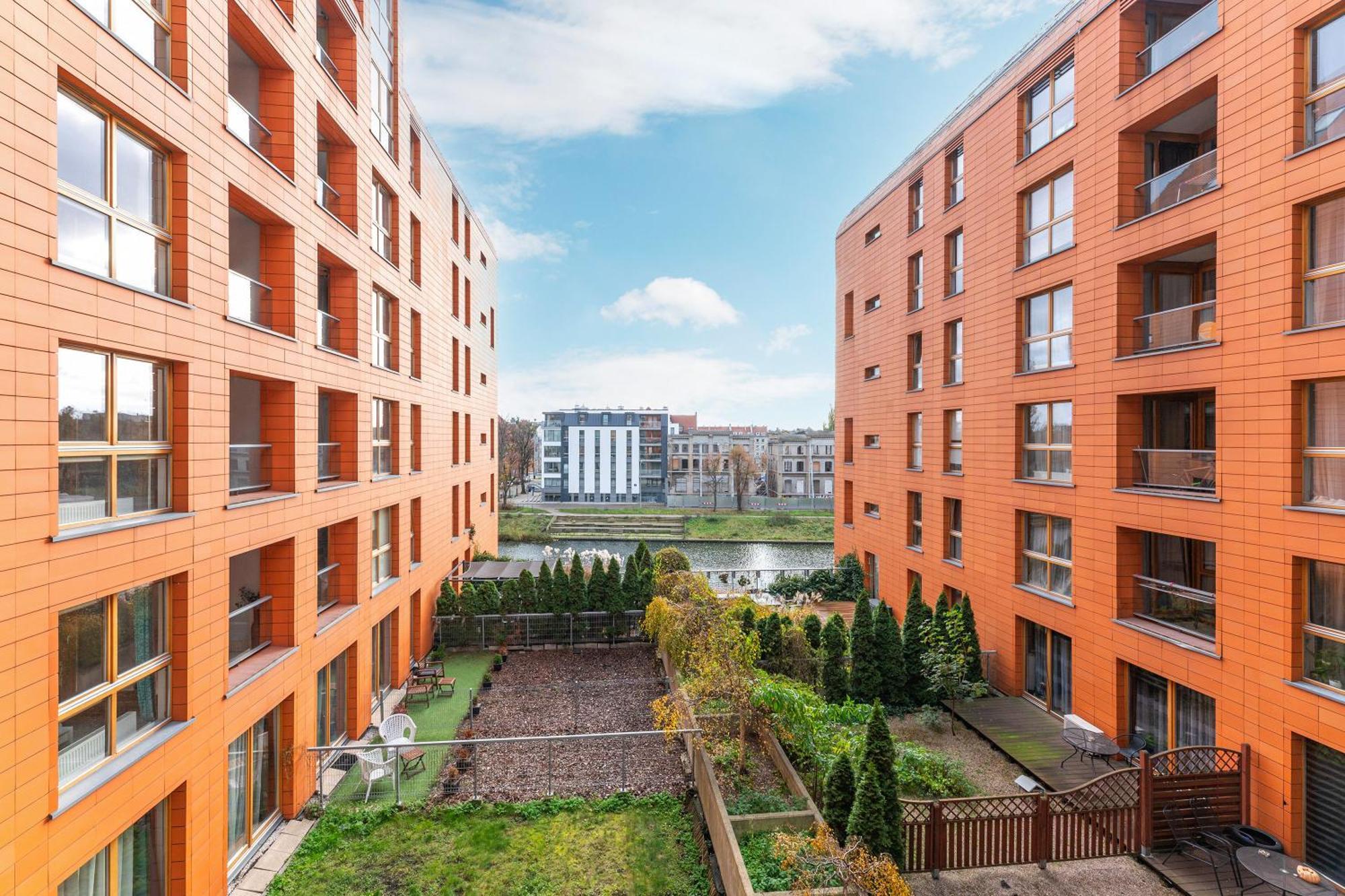 Flatbook - City Center Apartments Dwie Motlawy Gdańsk Extérieur photo
